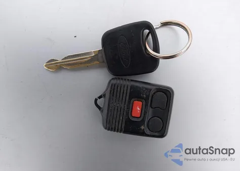 2002 Ford F-150 Lariat/Xl/Xlt из США, поврежденный, VIN 1FTRX17W72NA70023